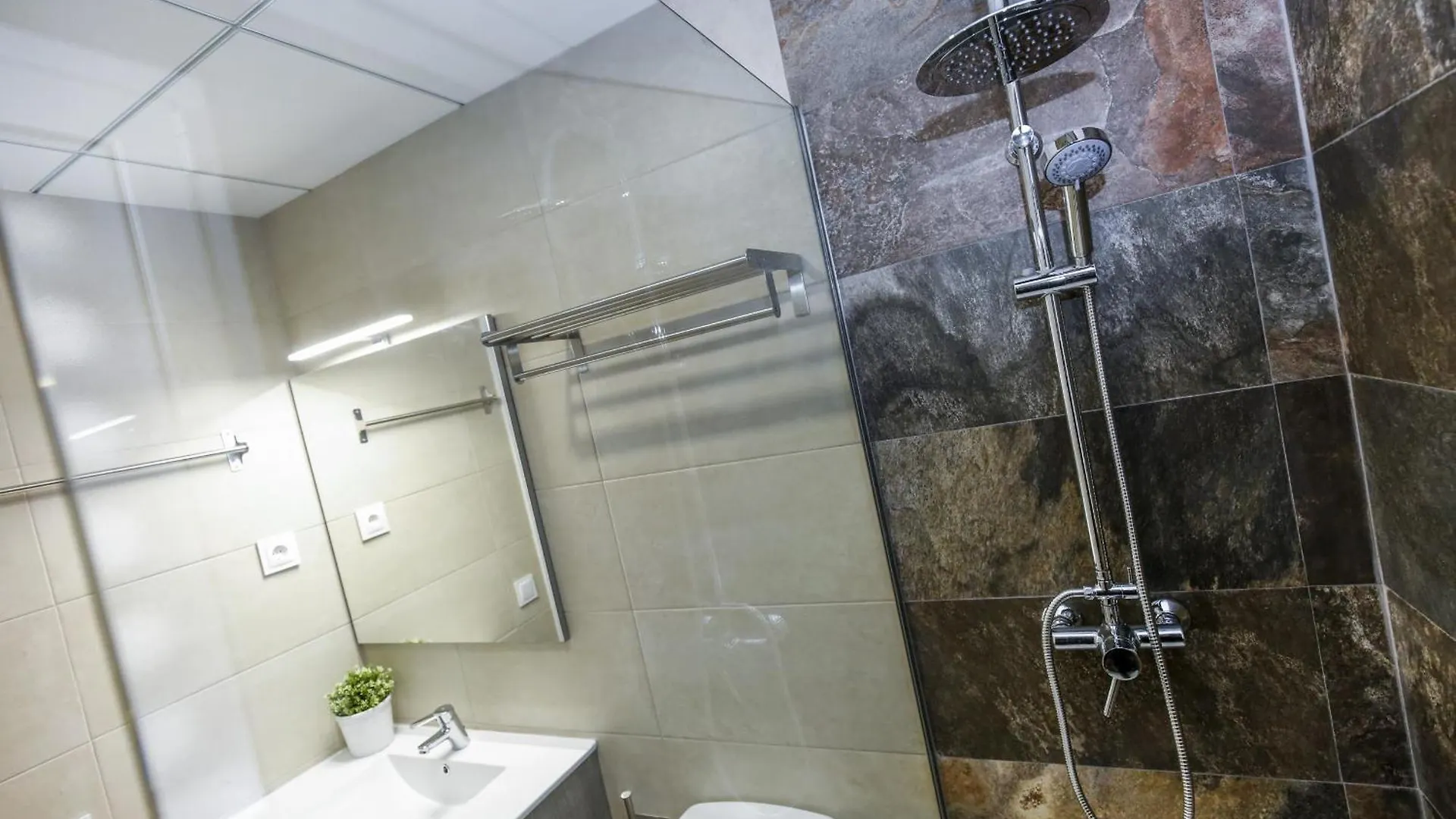 New Queens 1B Planetcostadorada Salou Apartment